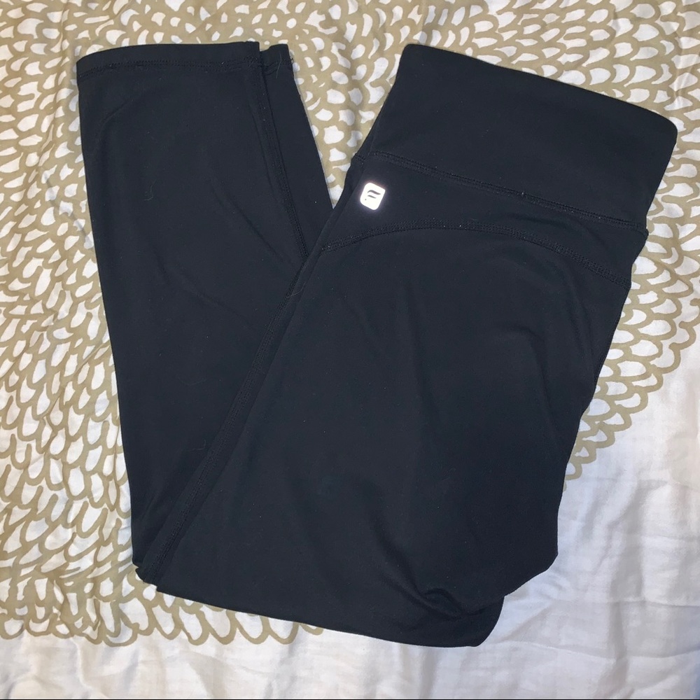 Fabletics Mid-rise Purelux Black Capris